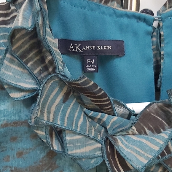 Anne Klein sleeveless blouse - Picture 3 of 6